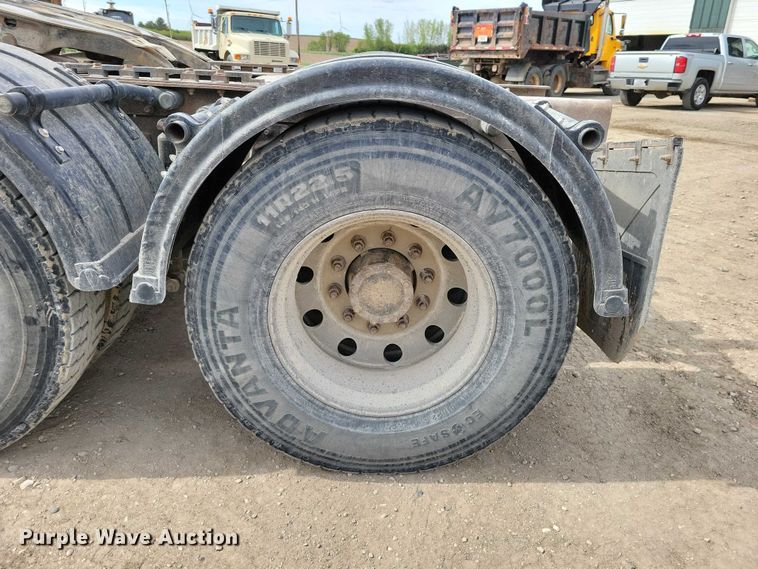 image for item DZ7097 2004 Mack CV713 semi truck