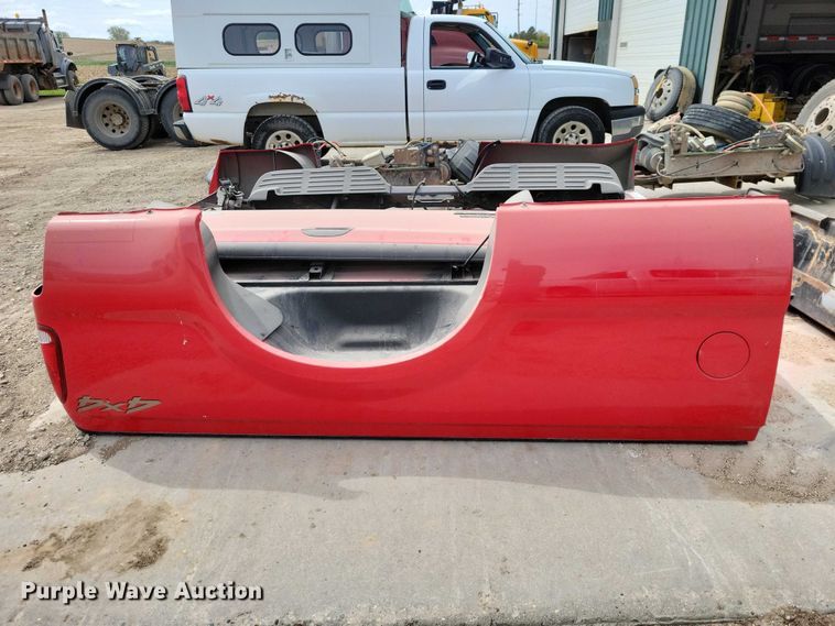image for item DZ7098 Ford F250 pickup truck bed