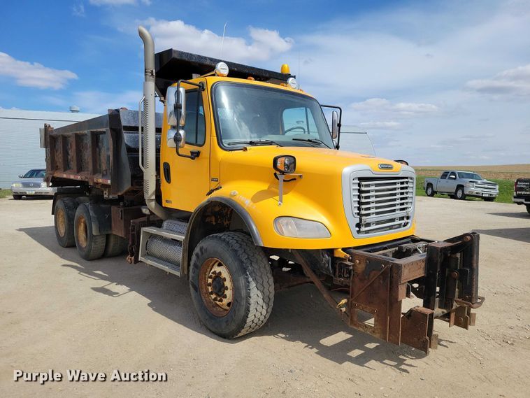 image for item DZ7100 2010 Freightliner Business Class M2 dump truck