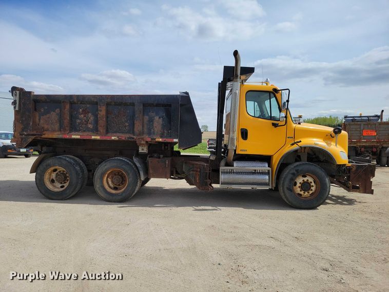 image for item DZ7100 2010 Freightliner Business Class M2 dump truck