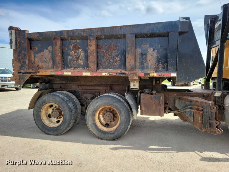 image for item DZ7100 2010 Freightliner Business Class M2 dump truck