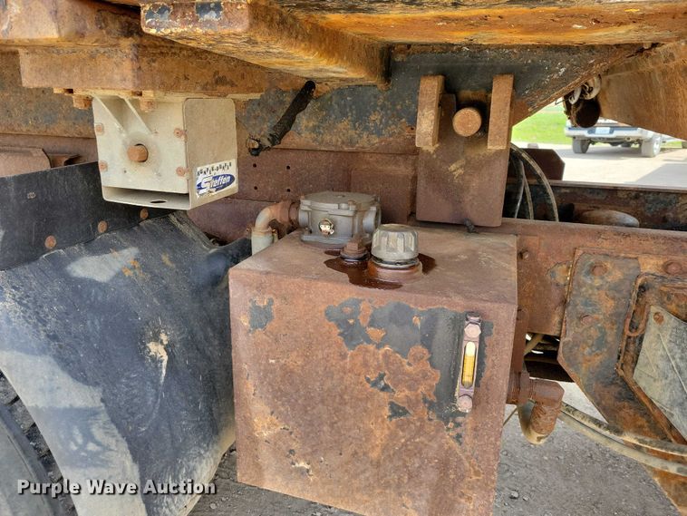 image for item DZ7100 2010 Freightliner Business Class M2 dump truck