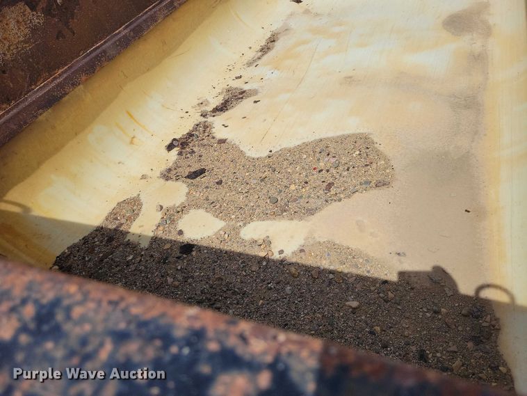 image for item DZ7100 2010 Freightliner Business Class M2 dump truck