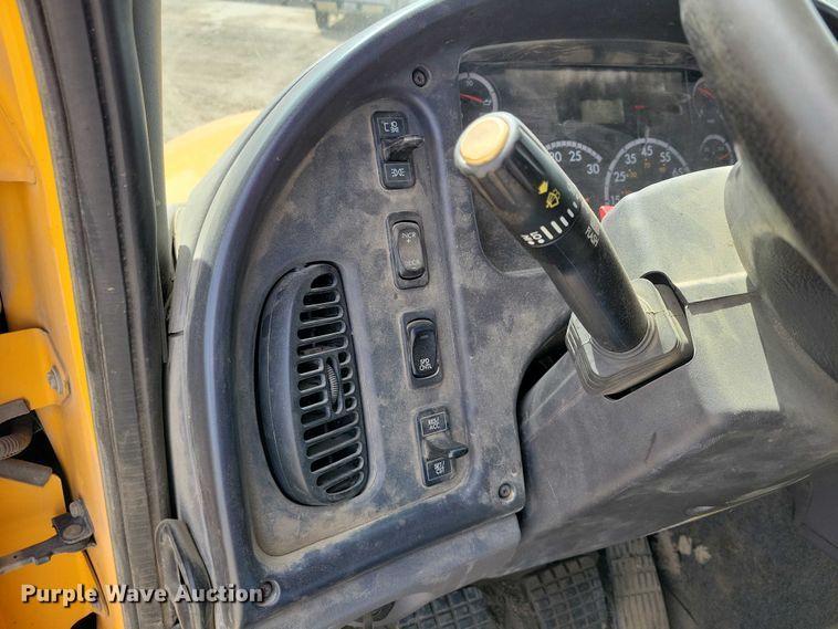 image for item DZ7100 2010 Freightliner Business Class M2 dump truck