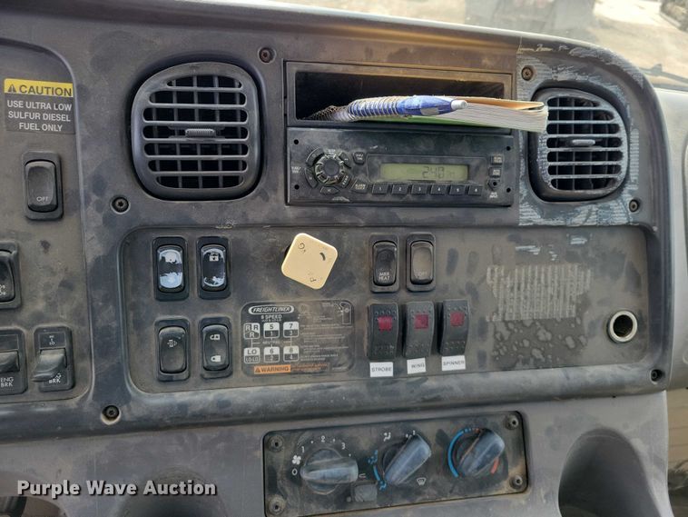 image for item DZ7100 2010 Freightliner Business Class M2 dump truck
