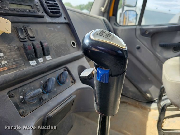 image for item DZ7100 2010 Freightliner Business Class M2 dump truck