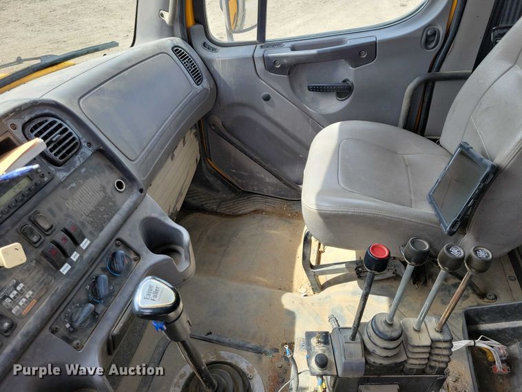 image for item DZ7100 2010 Freightliner Business Class M2 dump truck