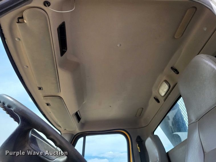 image for item DZ7100 2010 Freightliner Business Class M2 dump truck