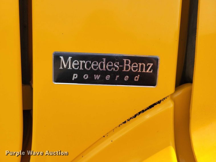 image for item DZ7100 2010 Freightliner Business Class M2 dump truck