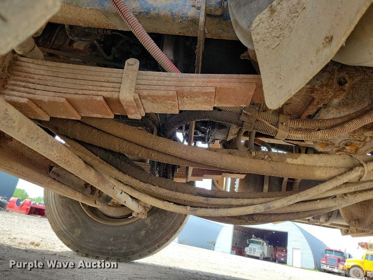 image for item DZ7100 2010 Freightliner Business Class M2 dump truck