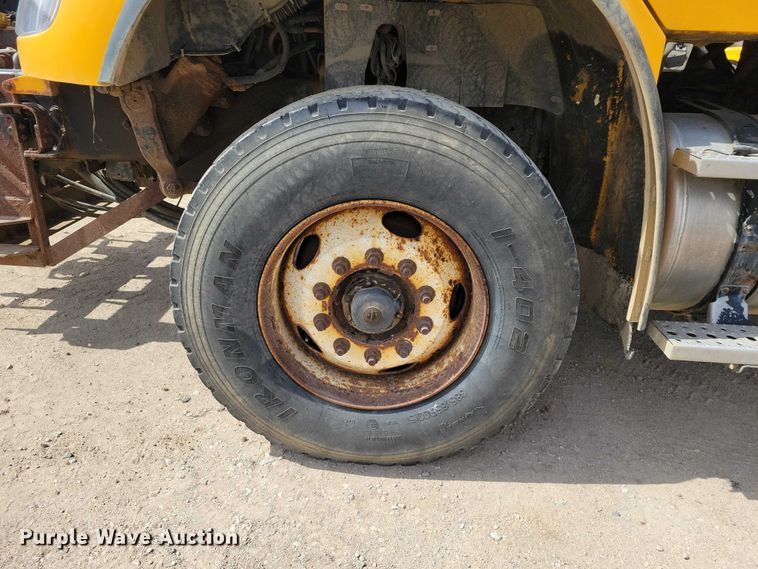image for item DZ7100 2010 Freightliner Business Class M2 dump truck