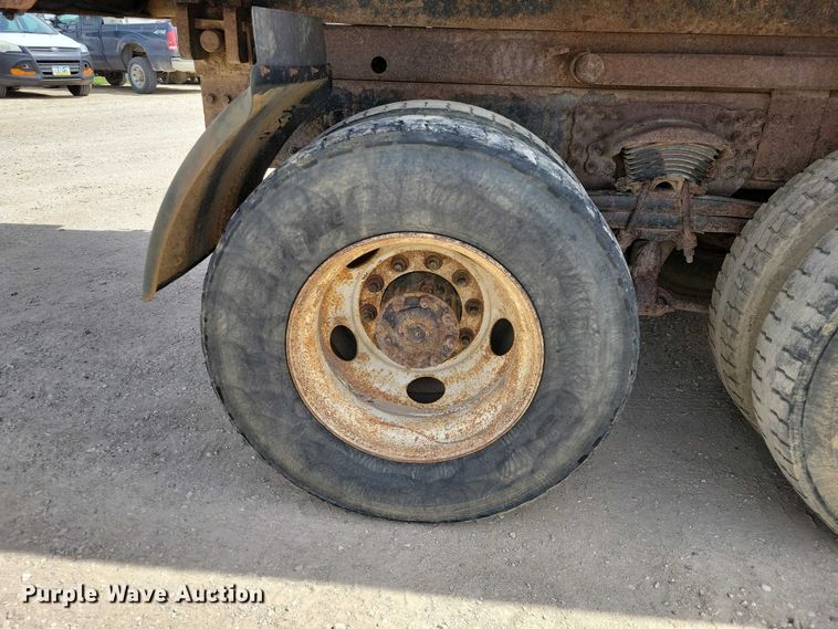 image for item DZ7100 2010 Freightliner Business Class M2 dump truck