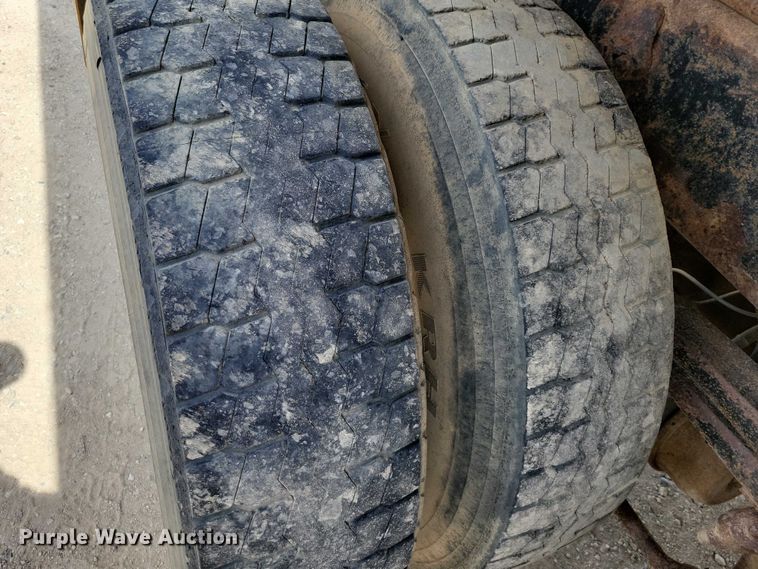 image for item DZ7100 2010 Freightliner Business Class M2 dump truck