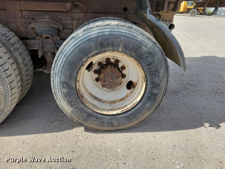 image for item DZ7100 2010 Freightliner Business Class M2 dump truck