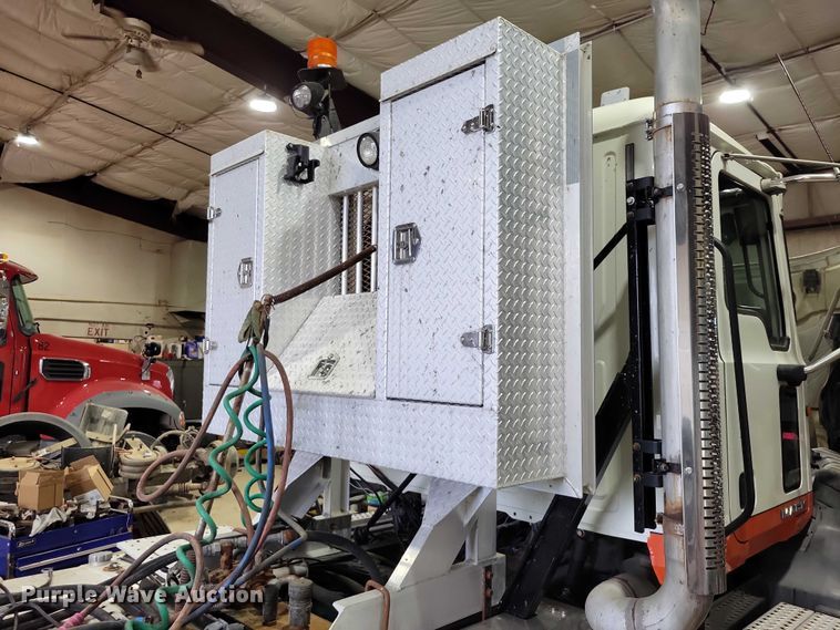 image for item DZ7102 Alum-Line Inc Cabguard headache rack 