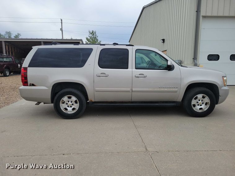 image for item DZ7117 2007 Chevrolet Suburban SUV