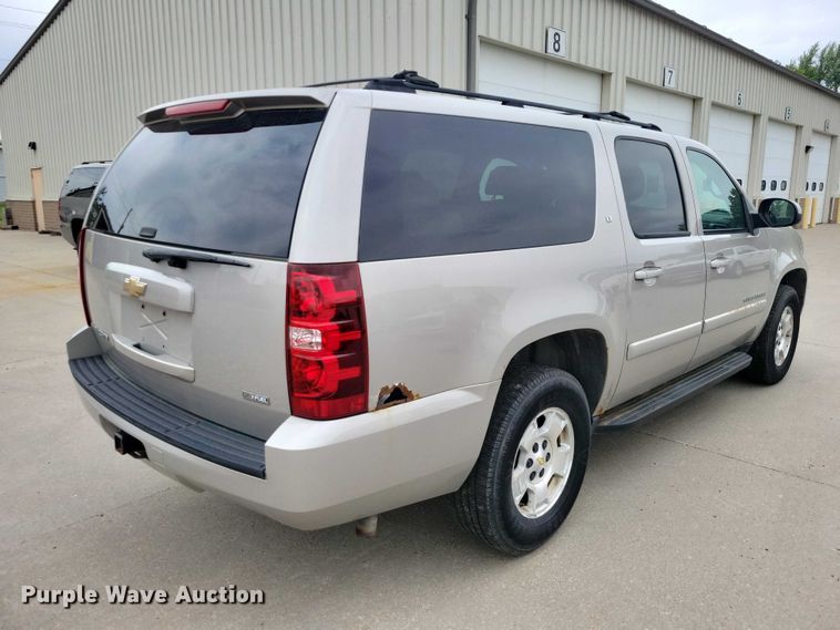 image for item DZ7117 2007 Chevrolet Suburban SUV