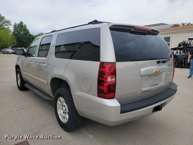 image for item DZ7117 2007 Chevrolet Suburban SUV