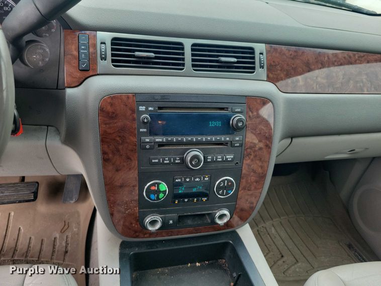 image for item DZ7117 2007 Chevrolet Suburban SUV