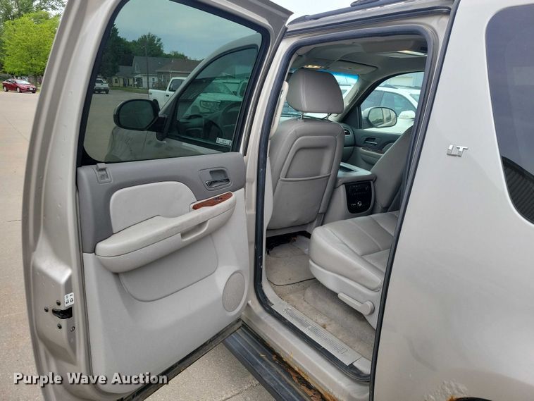 image for item DZ7117 2007 Chevrolet Suburban SUV