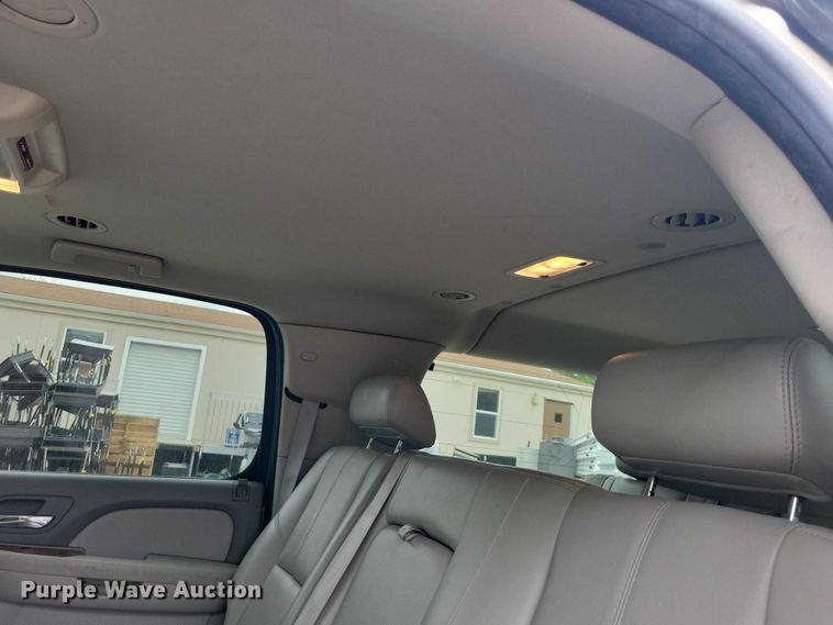 image for item DZ7117 2007 Chevrolet Suburban SUV