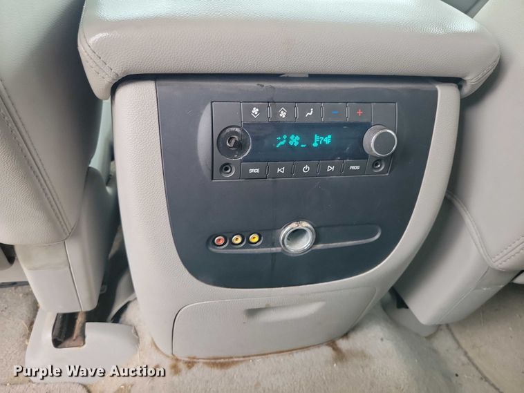 image for item DZ7117 2007 Chevrolet Suburban SUV
