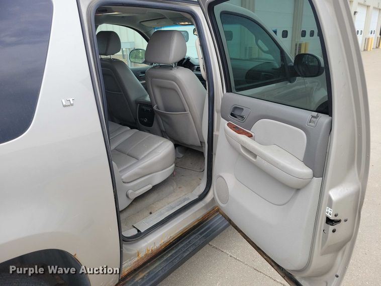 image for item DZ7117 2007 Chevrolet Suburban SUV