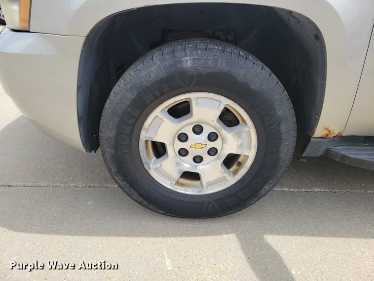 image for item DZ7117 2007 Chevrolet Suburban SUV