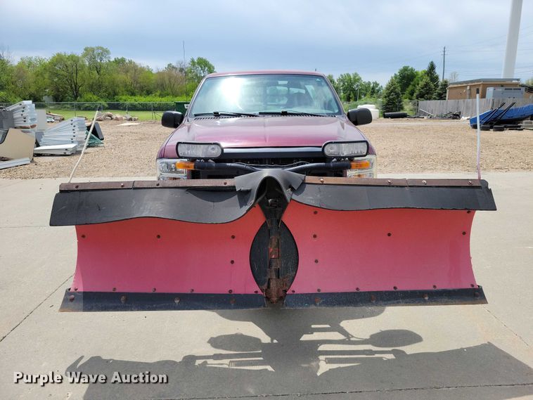 image for item DZ7118 2006 Ford F250 Super Duty flatbed pickup truck