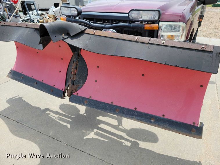 image for item DZ7118 2006 Ford F250 Super Duty flatbed pickup truck