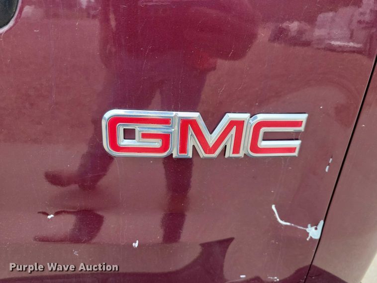 image for item DZ7119 2004 GMC Savana 2500 van