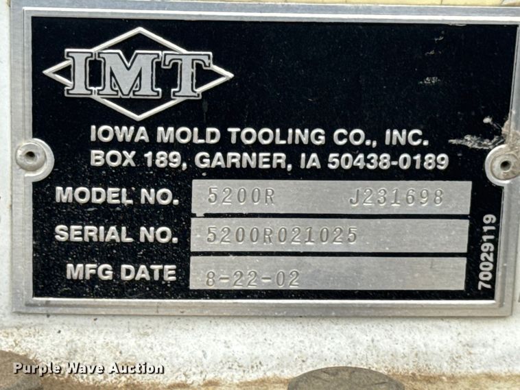 image for item EA2341 2003 International 4300 utility / service truck