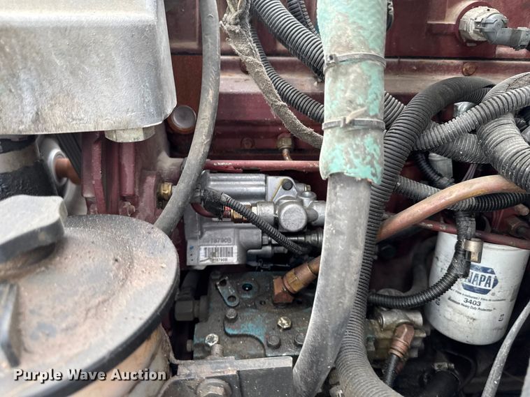 image for item EA2341 2003 International 4300 utility / service truck