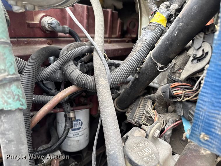 image for item EA2341 2003 International 4300 utility / service truck