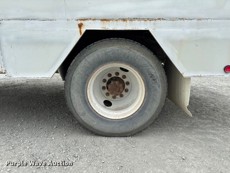 image for item EA2341 2003 International 4300 utility / service truck