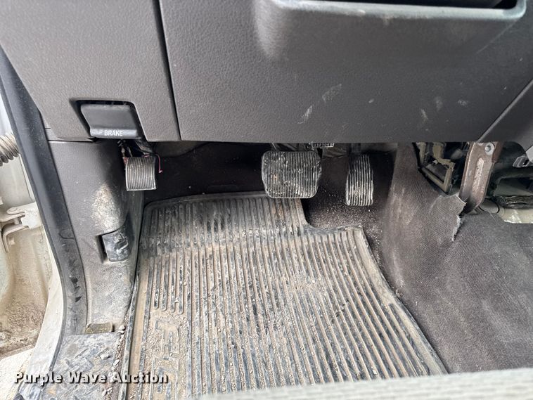 image for item EA2343 2010 Ford F150 Crew Cab pickup truck