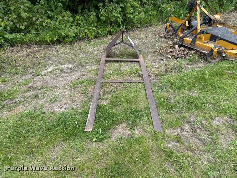 image for item EA2351 Tractor attachments