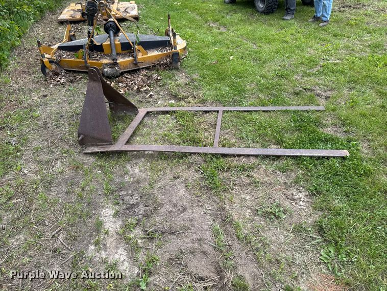 image for item EA2351 Tractor attachments