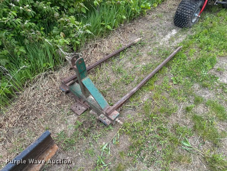 image for item EA2351 Tractor attachments