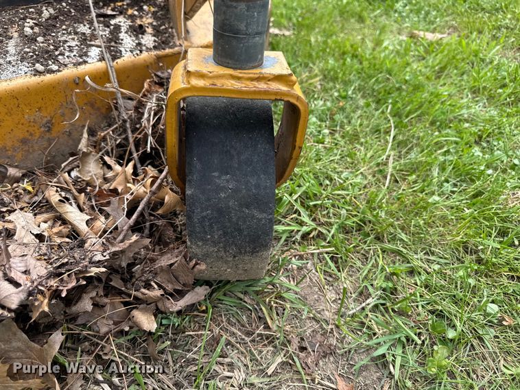 image for item EA2352 Woods RD8400 finish mower