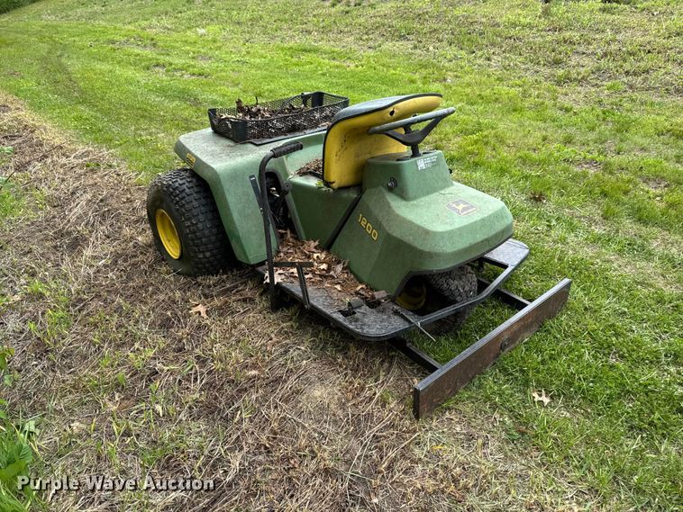 image for item EA2354 John Deere 1200 bunker rake