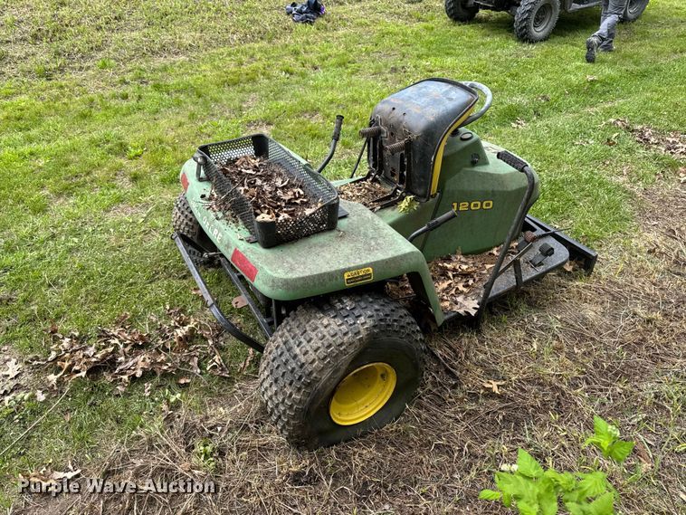 image for item EA2354 John Deere 1200 bunker rake