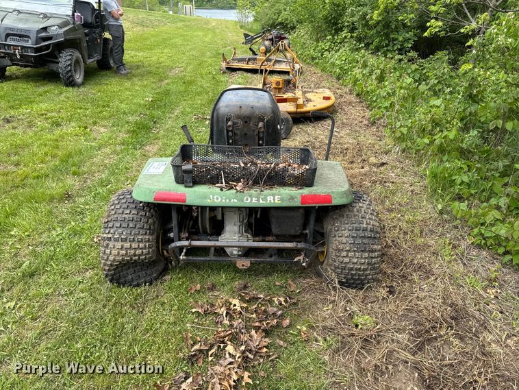 image for item EA2354 John Deere 1200 bunker rake