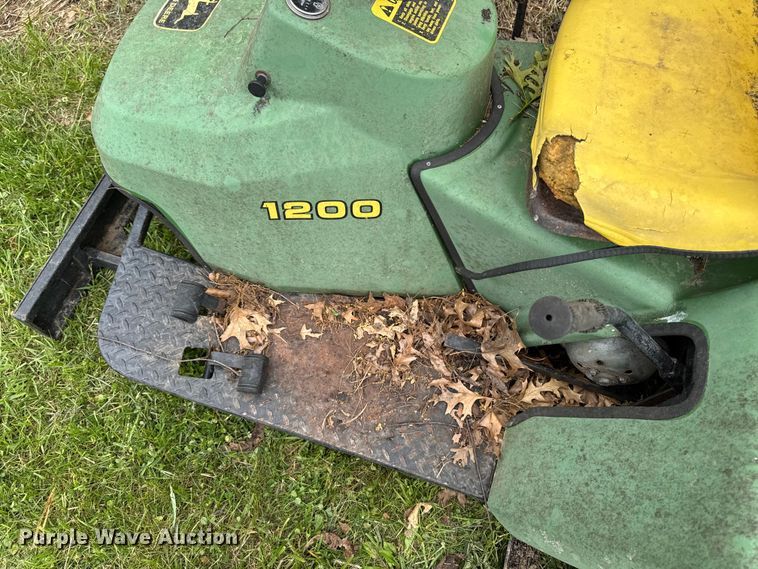 image for item EA2354 John Deere 1200 bunker rake