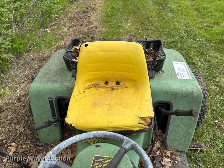 image for item EA2354 John Deere 1200 bunker rake