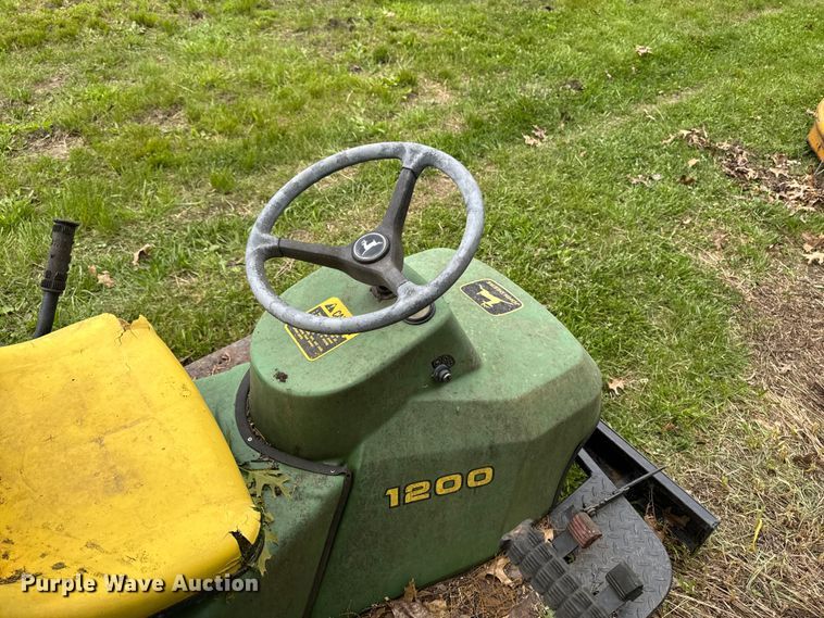 image for item EA2354 John Deere 1200 bunker rake