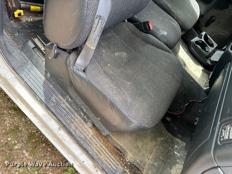 image for item EA2355 1999 Chevrolet Silverado 1500 pickup truck
