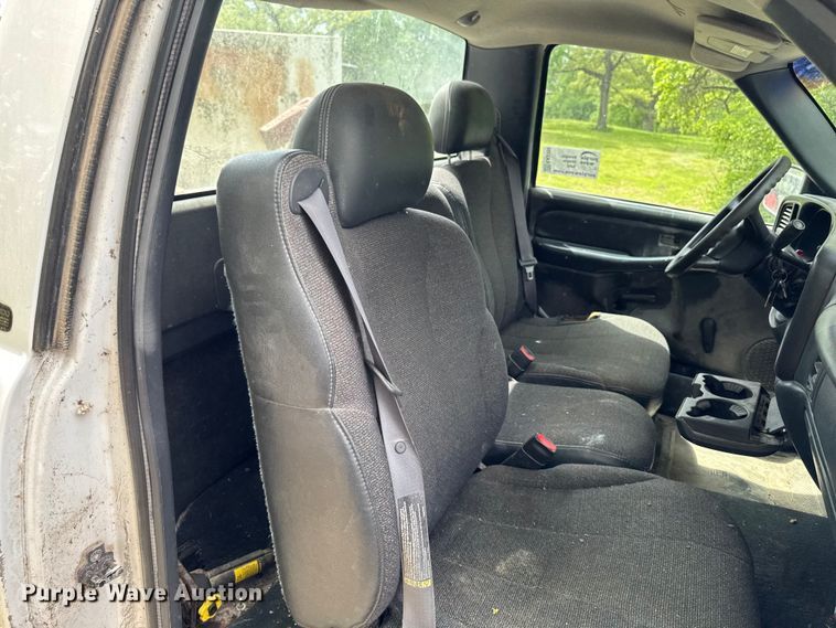 image for item EA2355 1999 Chevrolet Silverado 1500 pickup truck
