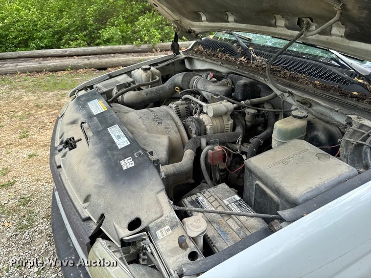 image for item EA2355 1999 Chevrolet Silverado 1500 pickup truck