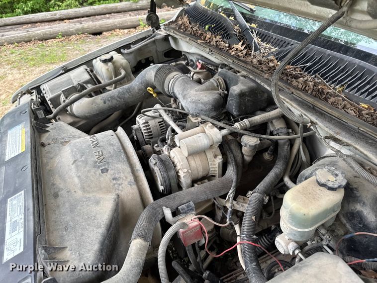 image for item EA2355 1999 Chevrolet Silverado 1500 pickup truck